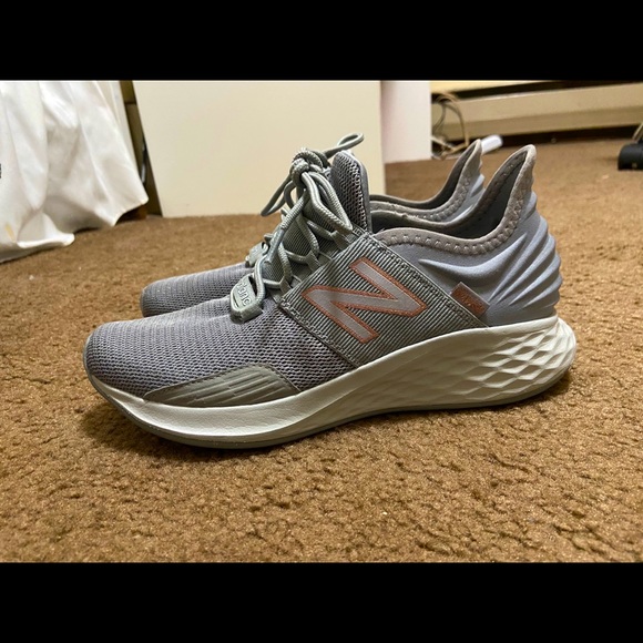 new balance roav rose gold